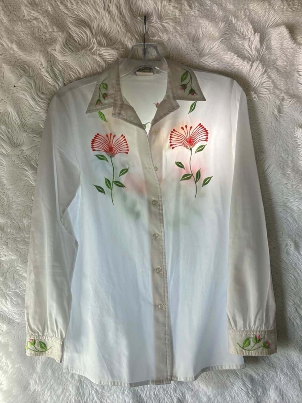 Vintage Beautiful White Button-Up Blouse with Colored Floral Embroidery size S